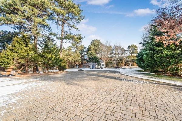 91 Fairview Lane, Plymouth, MA 02360