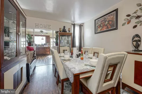 6327 GLENLOCH ST, Philadelphia, PA 19135