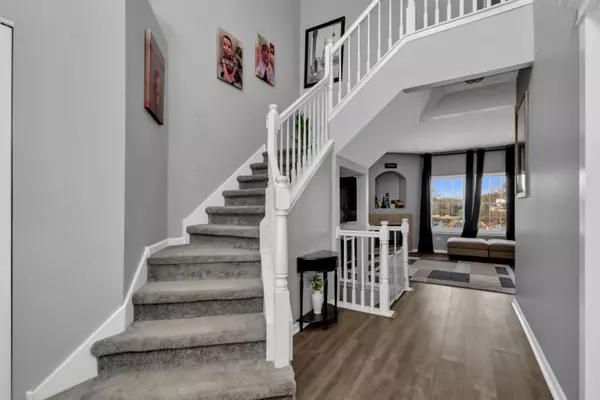 3905 Landings RD, Joliet, IL 60431