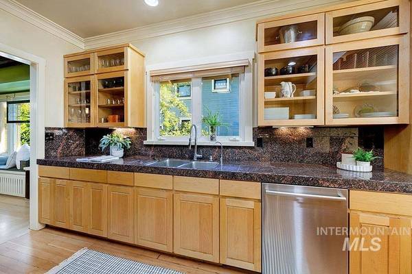 807 N 17th St, Boise, ID 83702