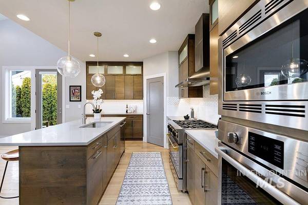 556 W Mesa Grande Ln, Boise, ID 83702