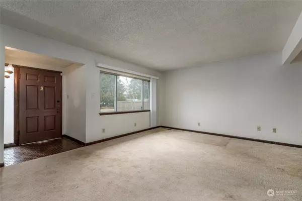 1212 121st ST S, Tacoma, WA 98444