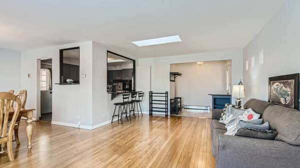 6049 W Lawrence AVE, Chicago, IL 60630