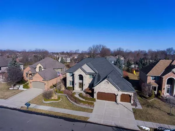 19944 APACHE Drive, Clinton Township, MI 48038