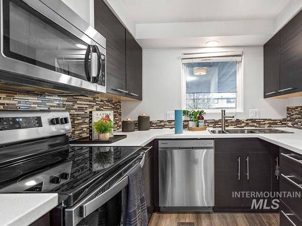 735 E Holly St, Boise, ID 83712