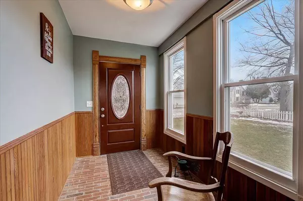 450 N Cincinnati St, Spring Green, WI 53588