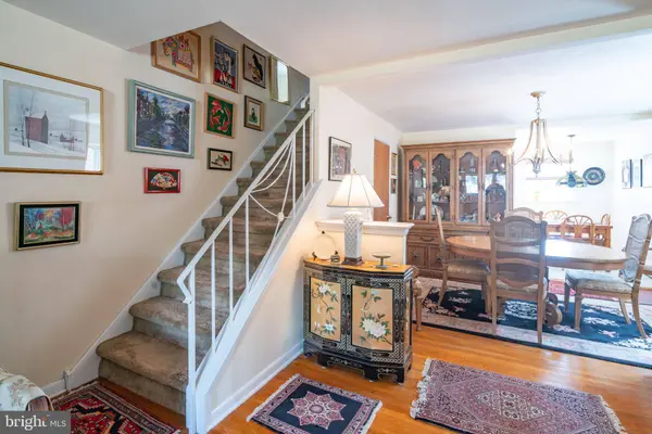 7267 VALLEY AVE, Philadelphia, PA 19128