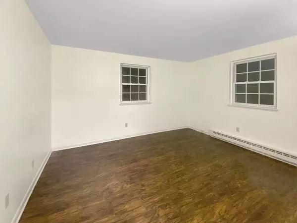 96 Richardson Rd #B18, Chelmsford, MA 01863