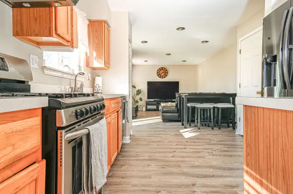 1420 Umbdenstock Road, Elgin, IL 60123