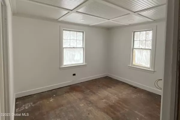 24 Kaydeross Avenue, Saratoga Springs, Outside, NY 12866