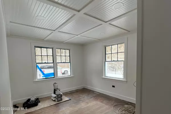 24 Kaydeross Avenue, Saratoga Springs, Outside, NY 12866