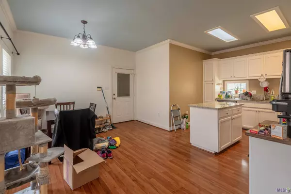 5556 DUCROS DR, Baton Rouge, LA 70820