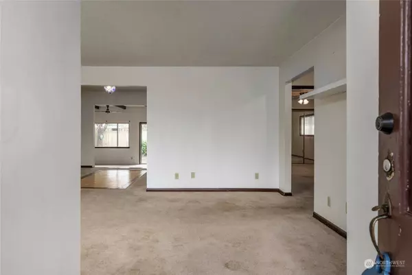 1212 121st ST S, Tacoma, WA 98444