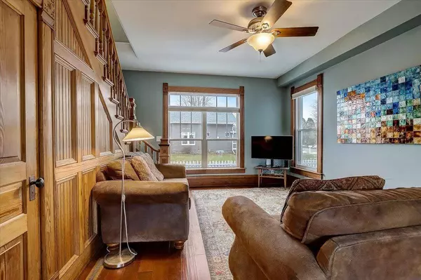 450 N Cincinnati St, Spring Green, WI 53588