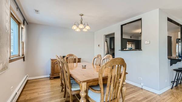6049 W Lawrence AVE, Chicago, IL 60630