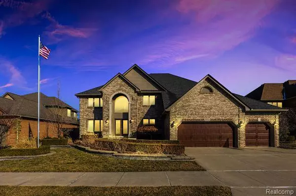 19944 APACHE Drive, Clinton Township, MI 48038