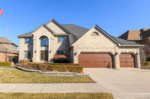 19944 APACHE Drive, Clinton Township, MI 48038