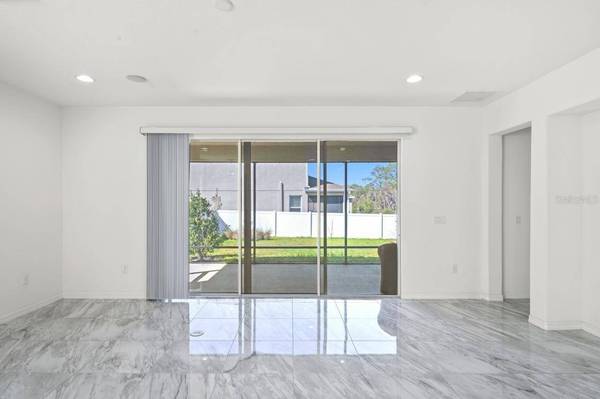 7059 SCARLET CEDAR DR, Wesley Chapel, FL 33545