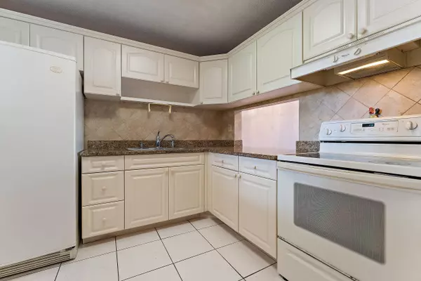 2724 S Garden DR 102, Lake Worth, FL 33461