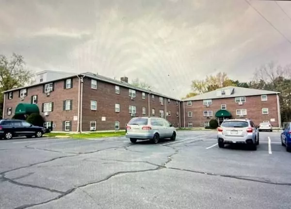 96 Richardson Rd #B18, Chelmsford, MA 01863