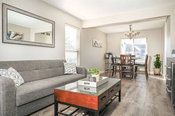 1420 Umbdenstock Road, Elgin, IL 60123