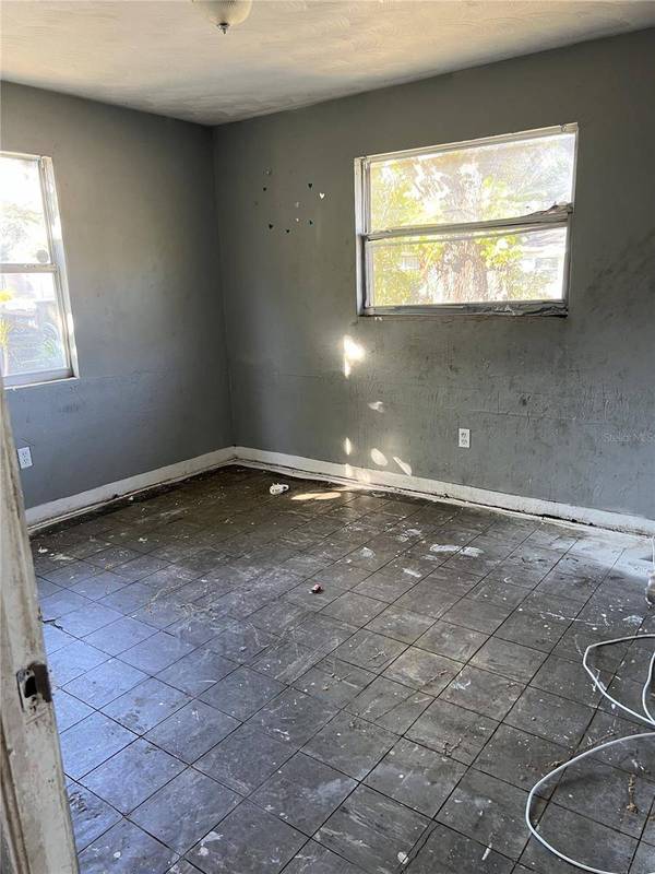 4160 12TH AVE S, St Petersburg, FL 33711