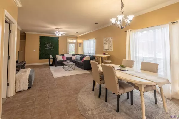 4052 NORTHSHORE AVE, Baton Rouge, LA 70820