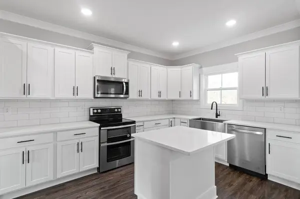 212 Sherlock Dr, Clarksville, TN 37043