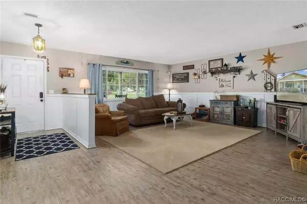 320 N Cornish PT, Lecanto, FL 34461