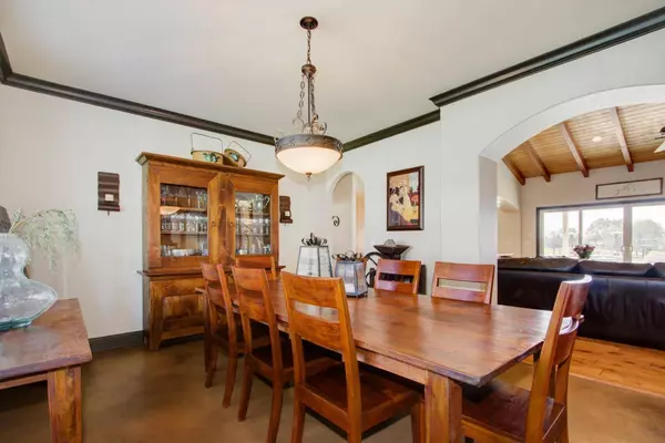 8200 Dick Cook RD, Loomis, CA 95650