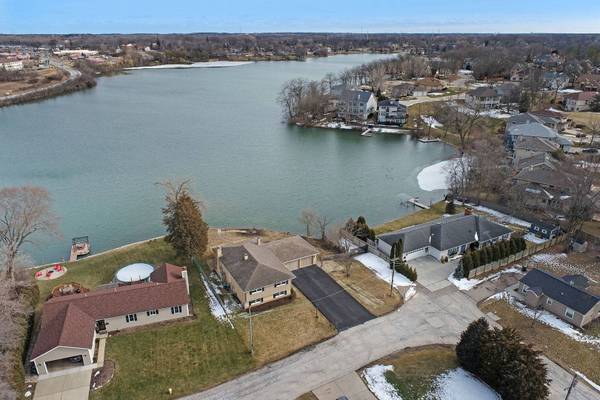 50 Hennings CT, Antioch, IL 60002