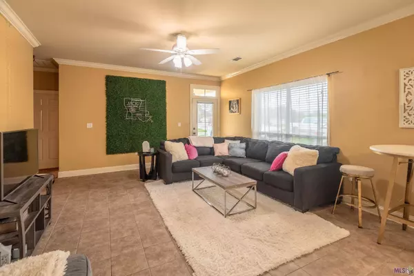 4052 NORTHSHORE AVE, Baton Rouge, LA 70820