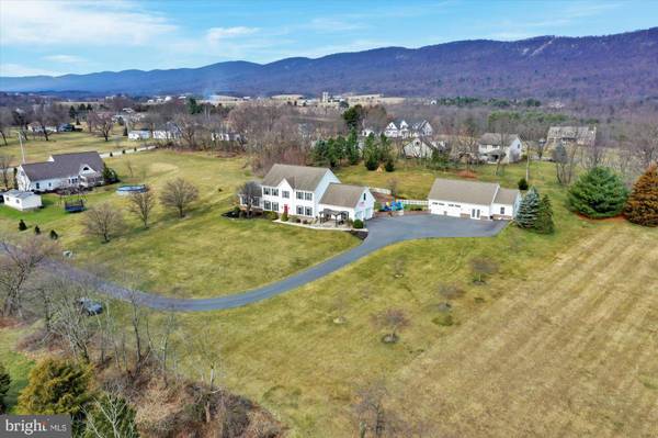 375 N MIDDLESEX RD, Carlisle, PA 17013