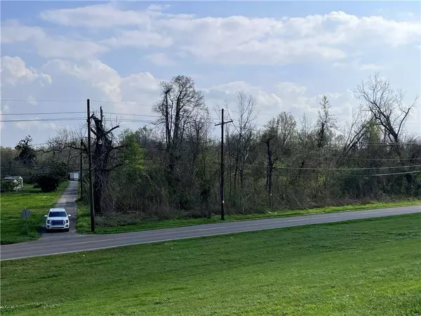 11101 RIVER RD, Ama, LA 70031