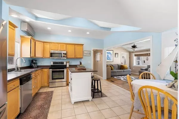 119 Woodstock St, Haverhill, MA 01832