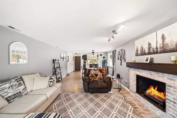 1410 S 95th ST, Tacoma, WA 98444