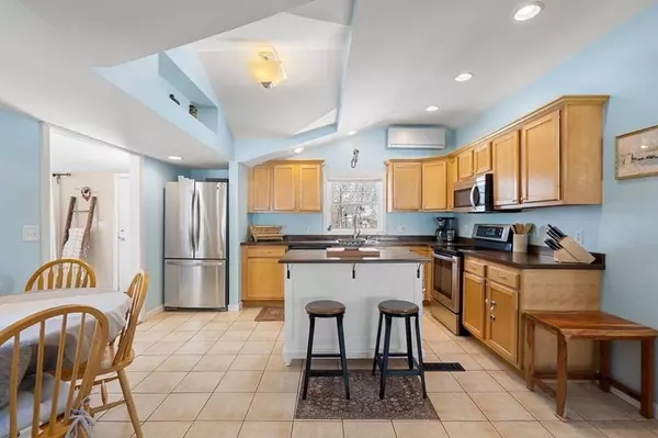 119 Woodstock St, Haverhill, MA 01832