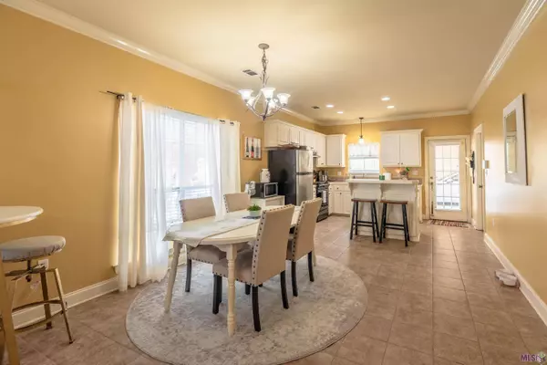 4052 NORTHSHORE AVE, Baton Rouge, LA 70820