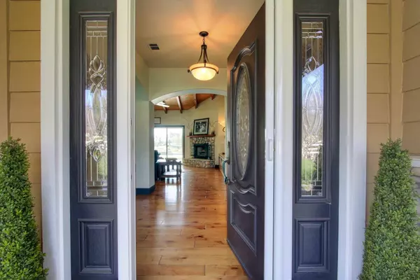 8200 Dick Cook RD, Loomis, CA 95650