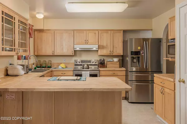 3000 Carriage DR, Anchorage, AK 99507