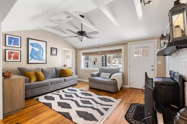 119 Woodstock St, Haverhill, MA 01832