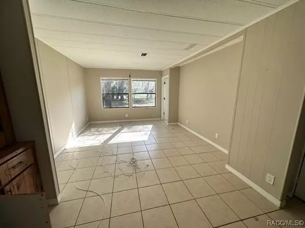 9370 N Northcut AVE, Crystal River, FL 34428