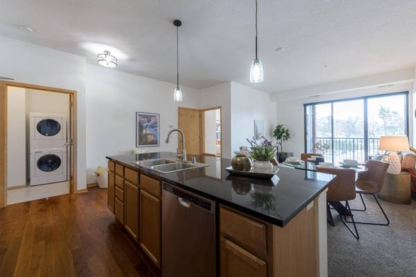 4525 Park Commons DR #316, Saint Louis Park, MN 55416