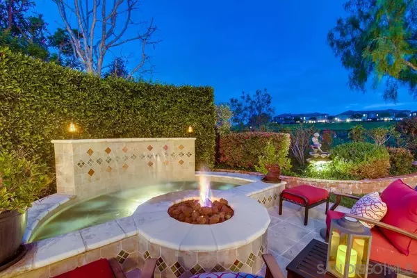 10774 Spur Point Ct, San Diego, CA 92130