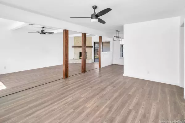 111 Chesley Dr, San Antonio, TX 78226