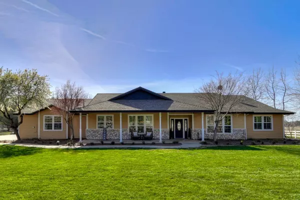 8200 Dick Cook RD, Loomis, CA 95650