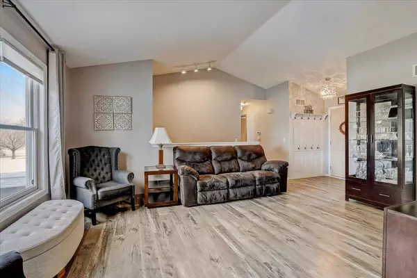 768 Whalen Rd, Verona, WI 53593