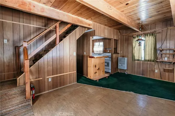 406 Moreno LN, Sugar Loaf, CA 92314