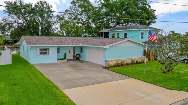 529 CRYSTAL DR, Madeira Beach, FL 33708