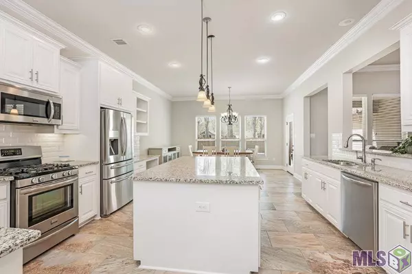 18045 OLD TRAIL DR, Prairieville, LA 70769